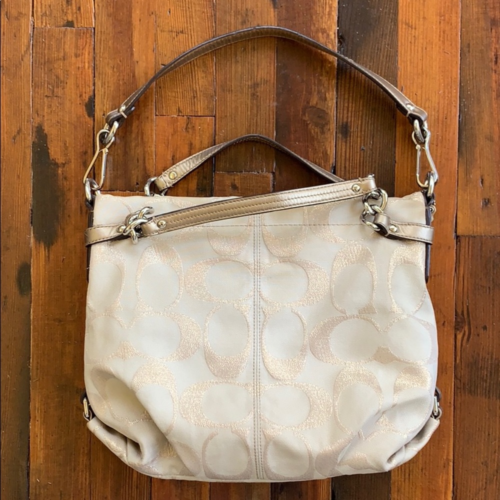 ✨Coach F17990 Rare Metallic Gold/Beige Hobo Bag✨